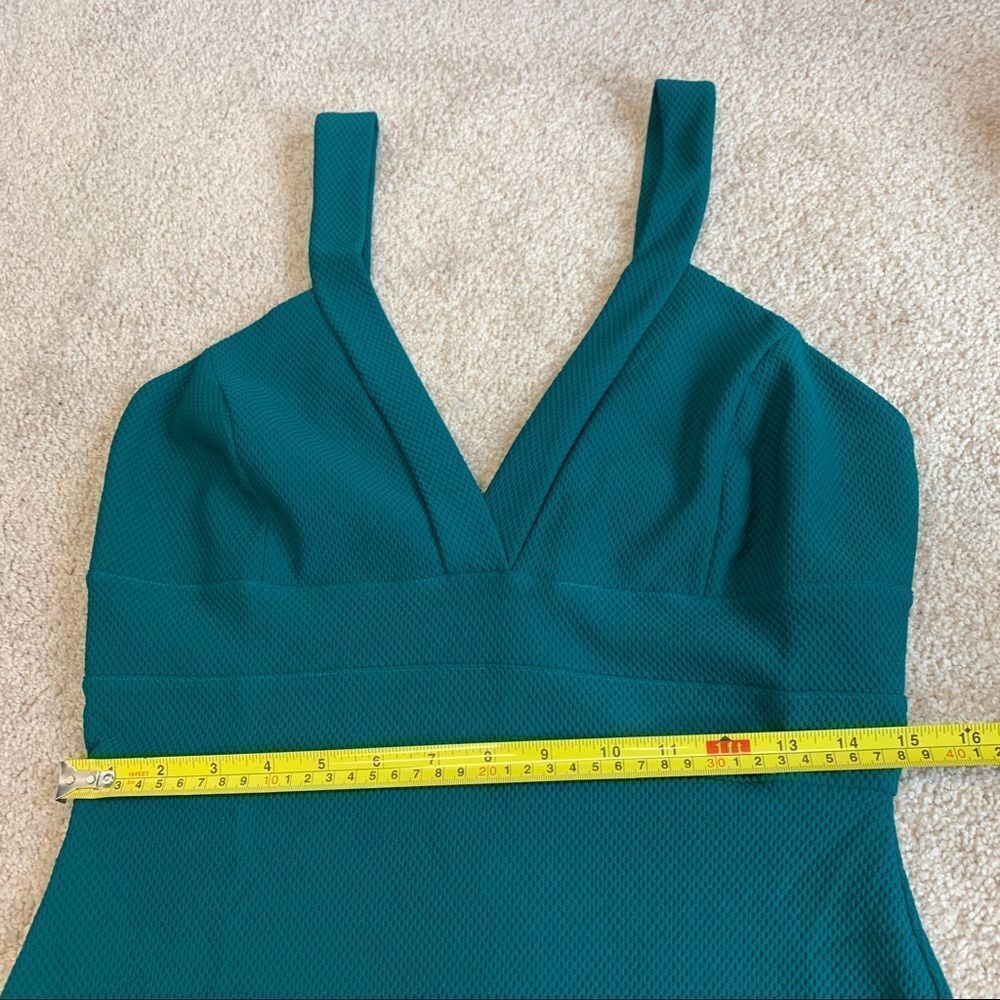 GREEN sleeveless deep V bodycon mini dress Sz L - Picture 8 of 11